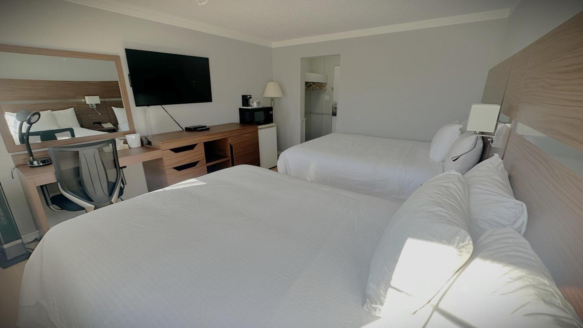 Baymont By Wyndham Edson Hotel Buitenkant foto