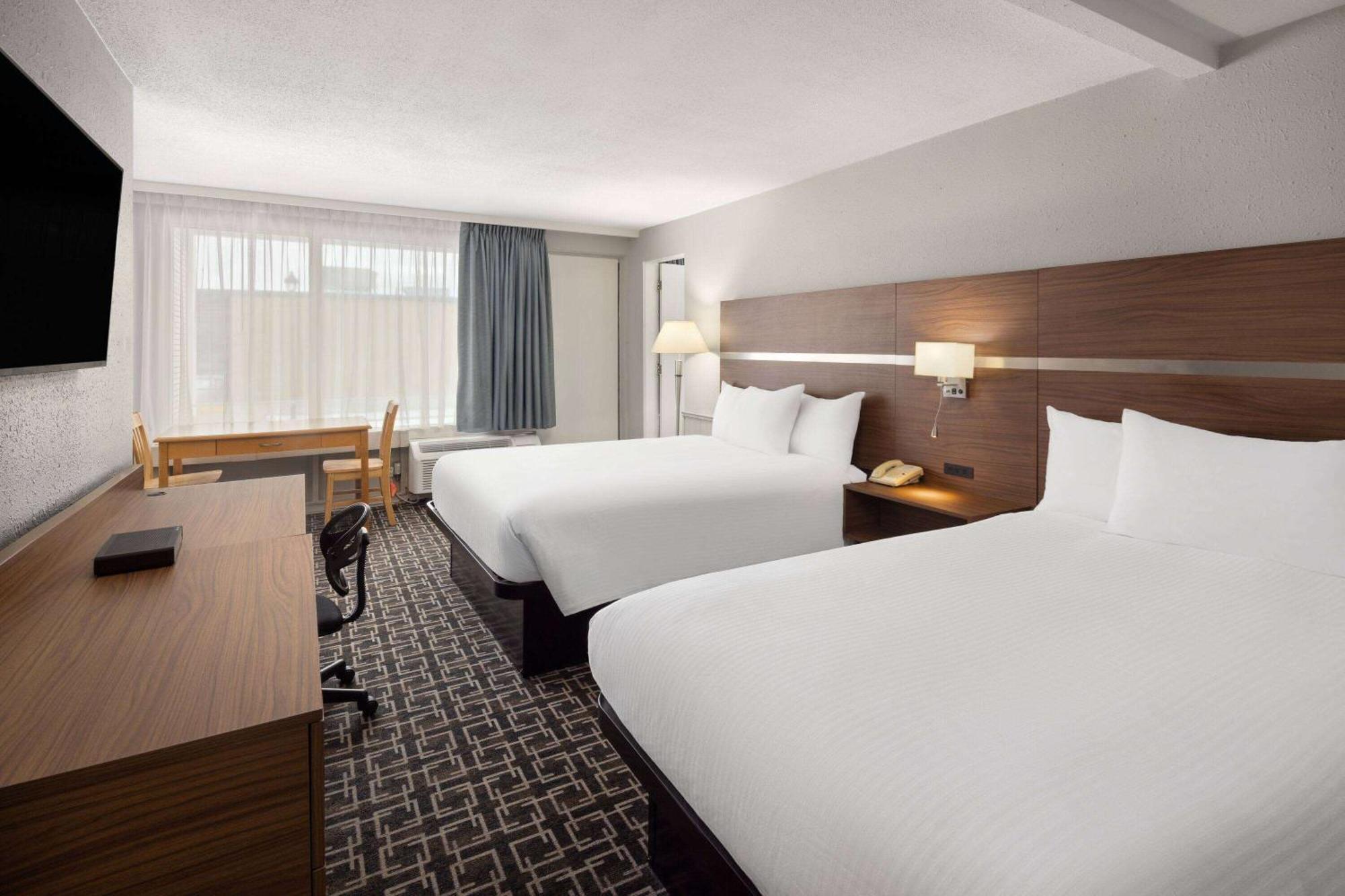 Baymont By Wyndham Edson Hotel Buitenkant foto