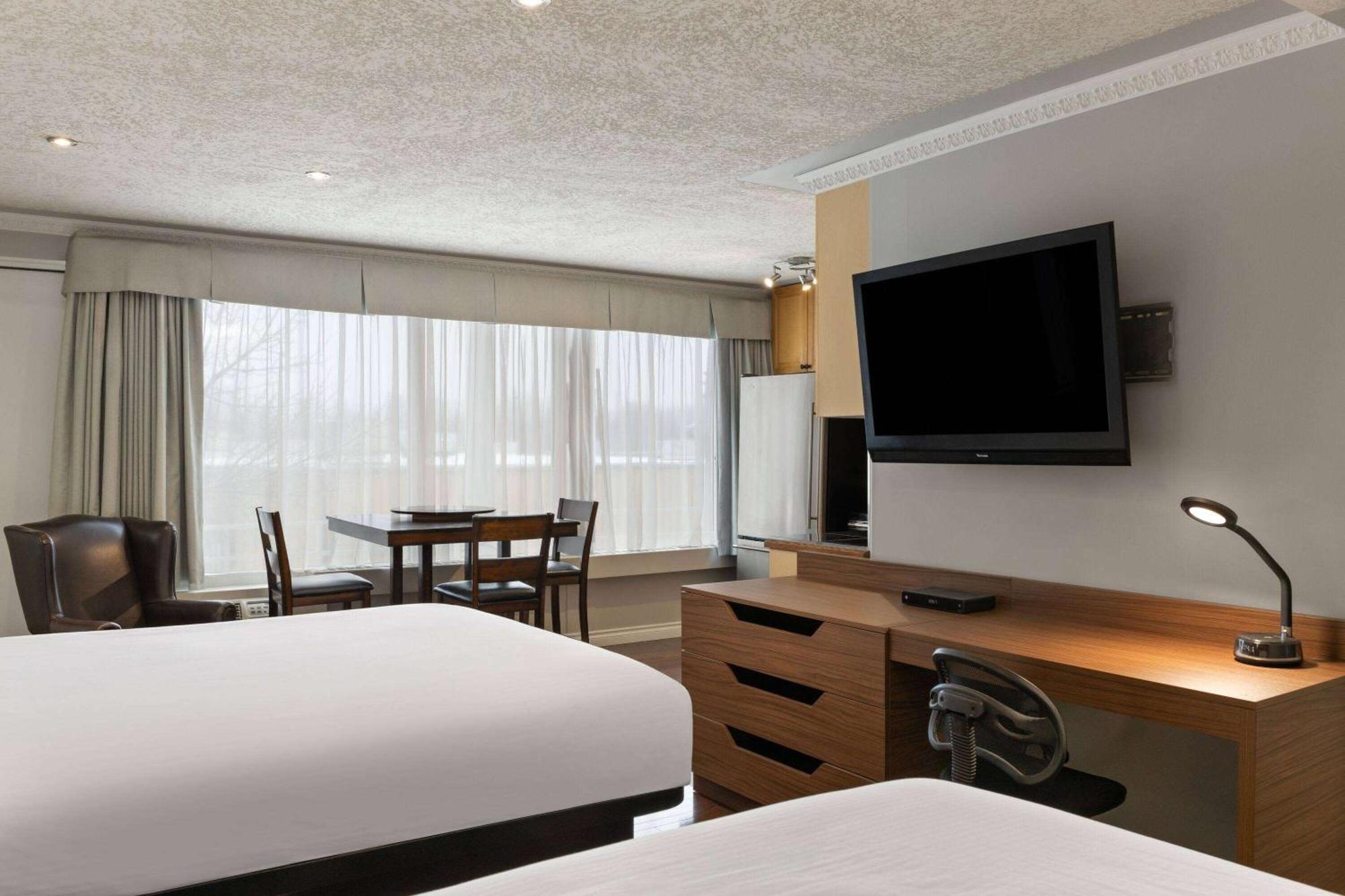 Baymont By Wyndham Edson Hotel Buitenkant foto