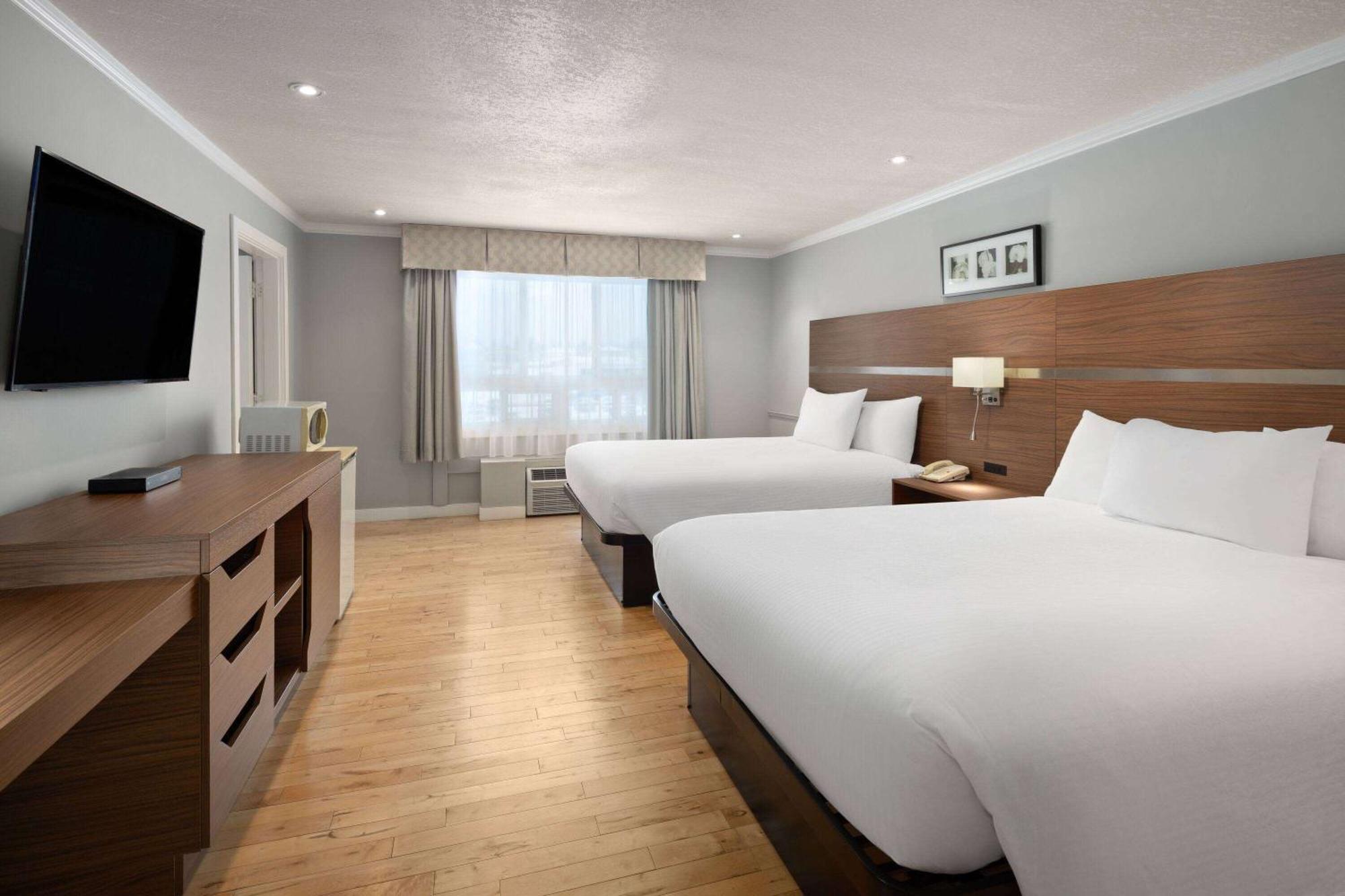 Baymont By Wyndham Edson Hotel Buitenkant foto