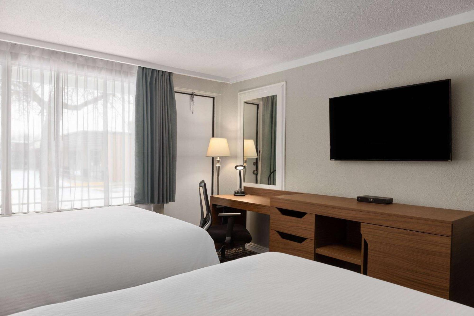 Baymont By Wyndham Edson Hotel Buitenkant foto