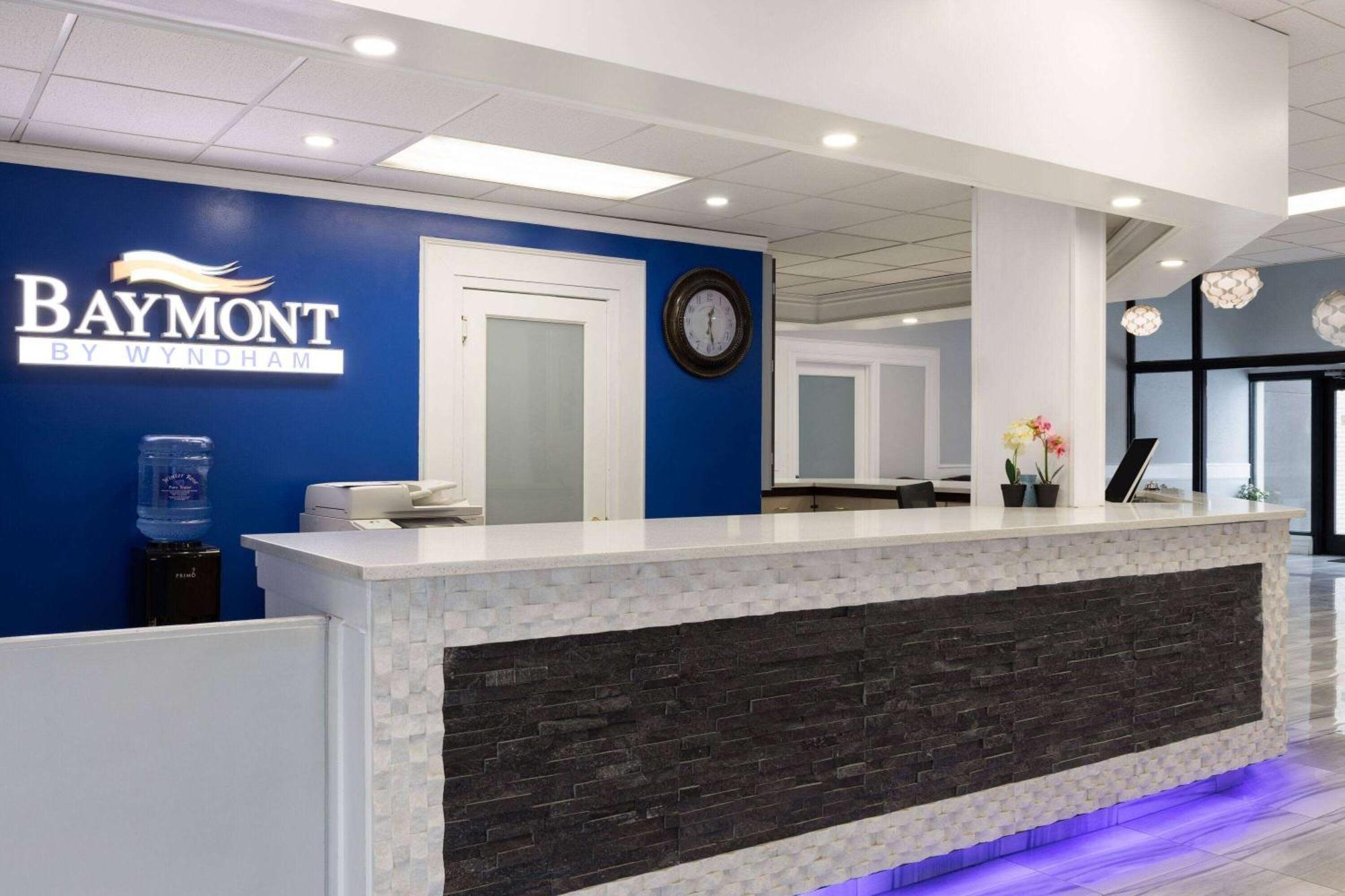 Baymont By Wyndham Edson Hotel Buitenkant foto